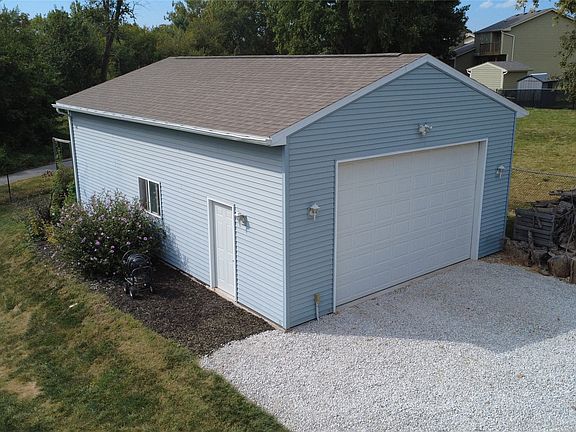 5th image of 3320 Patricia Dr