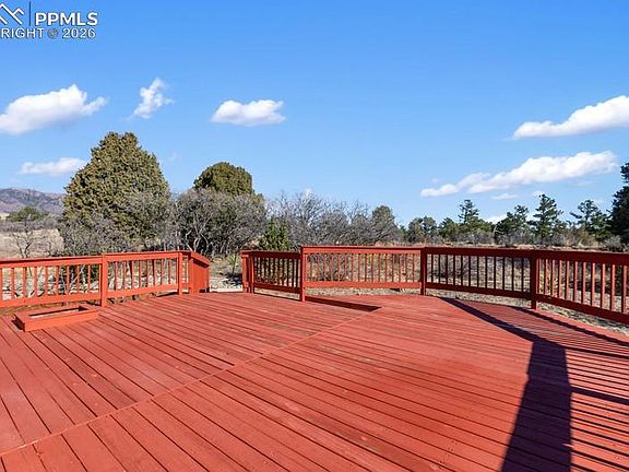 5th image of 1165 Golden Hills Rd