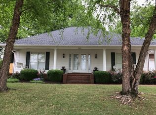 3007 N Woodridge Rd, Mountain Brook, AL 35223