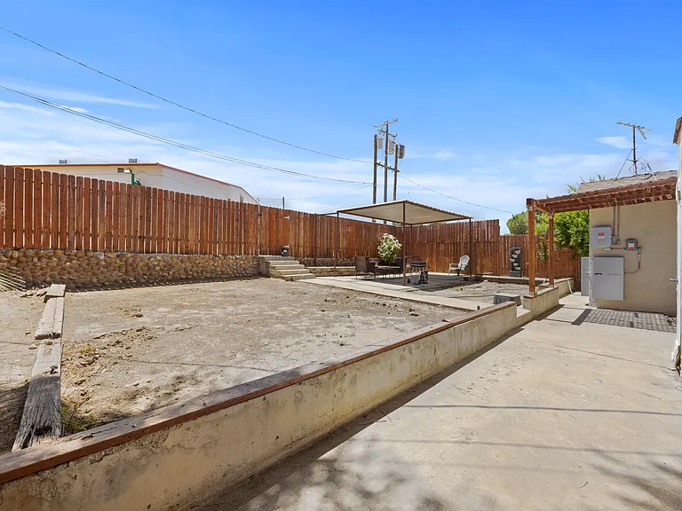 2803 Hawthorne Ave #B — Photo 33