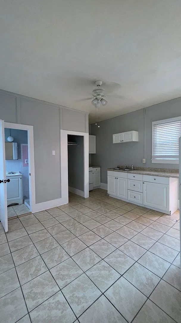 Studio Apartment — Photo 1