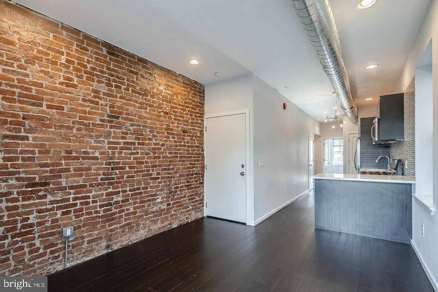 1 bed, 2365 sqft, $1,895 — Photo 3