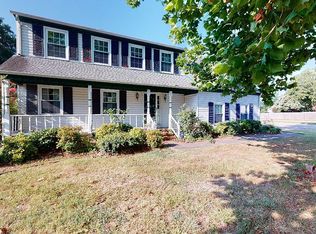 200 Woodburn Dr, Hampton, VA 23664