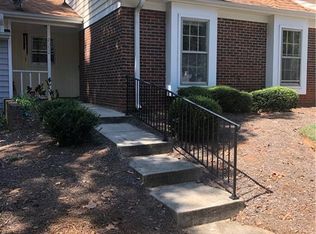 2652 Cottage Pl, Greensboro, NC 27455