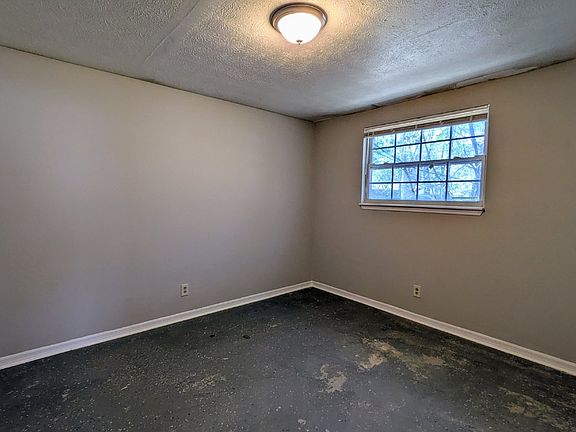 3rd image of 1024 W 29th St APT 2