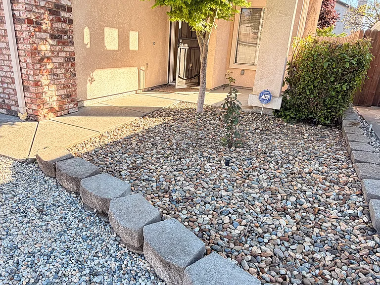 961 Celestine Cir — Photo 4
