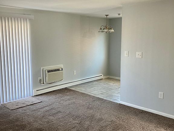 3rd image of 519 S Main St #3