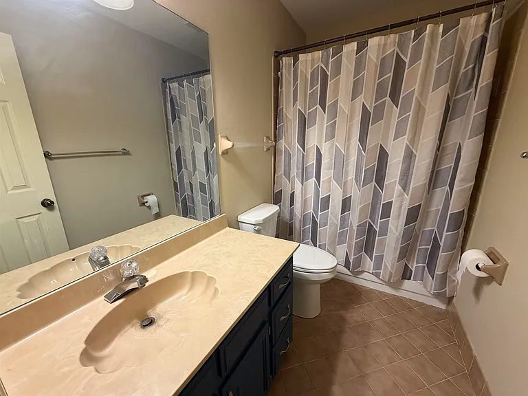 956 Rolling Oaks Ln — Photo 15