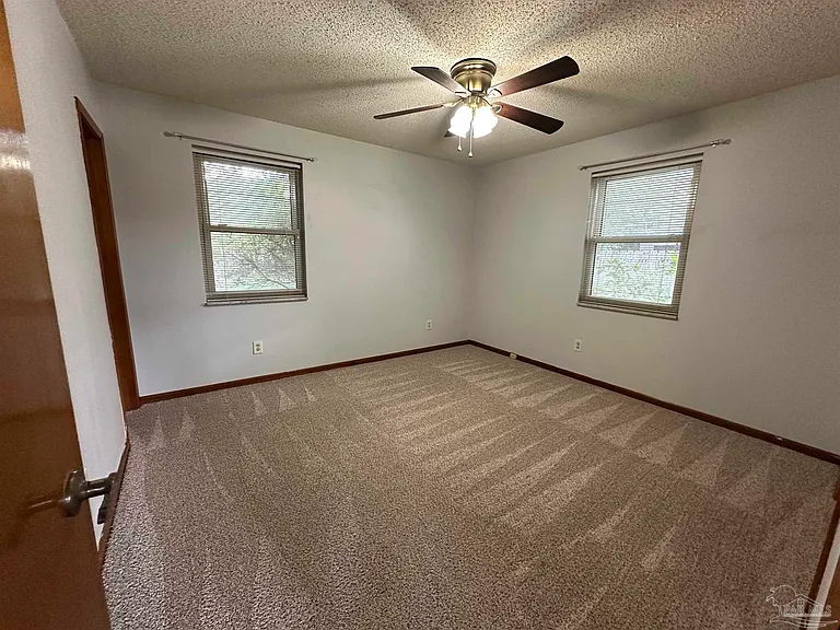2952 Breckenridge Dr — Photo 16