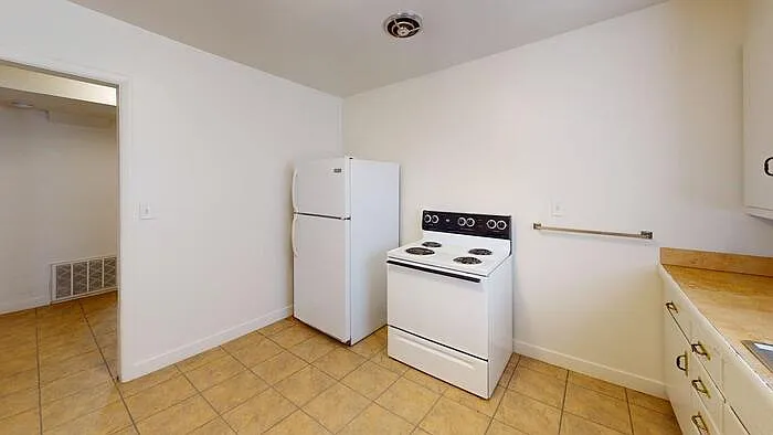 610 9th St NW #6 — Photo 2