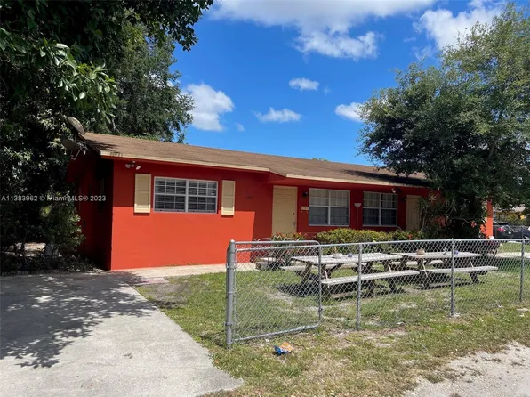 16501 NE 5th Ave, Miami, FL 33162