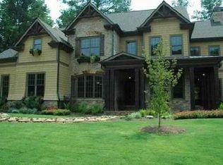 130 Robinwood Ct, Roswell, GA 30075