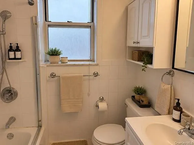 2 bed, 1.0 bath, 1035 sqft, $2,700 — Photo 4