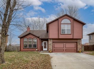 221 NE Dreamweaver Ave, Lees Summit, MO 64086