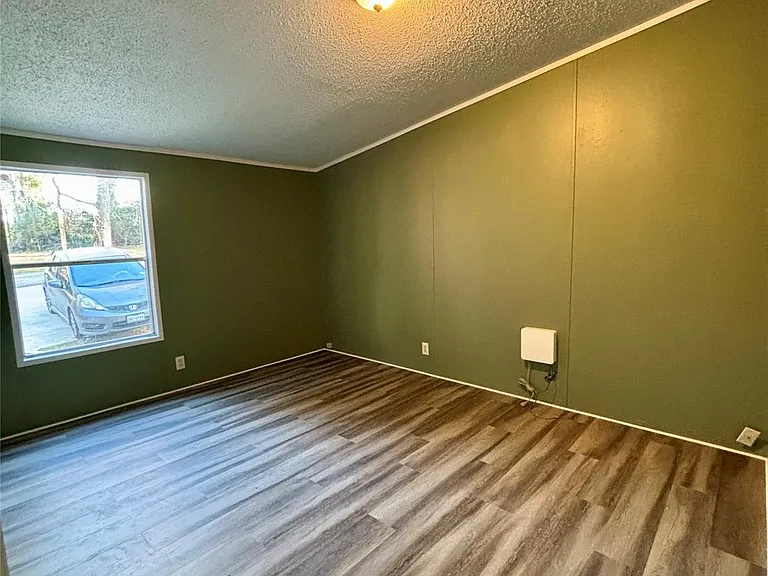 111 Lakeside Woods Dr — Photo 15