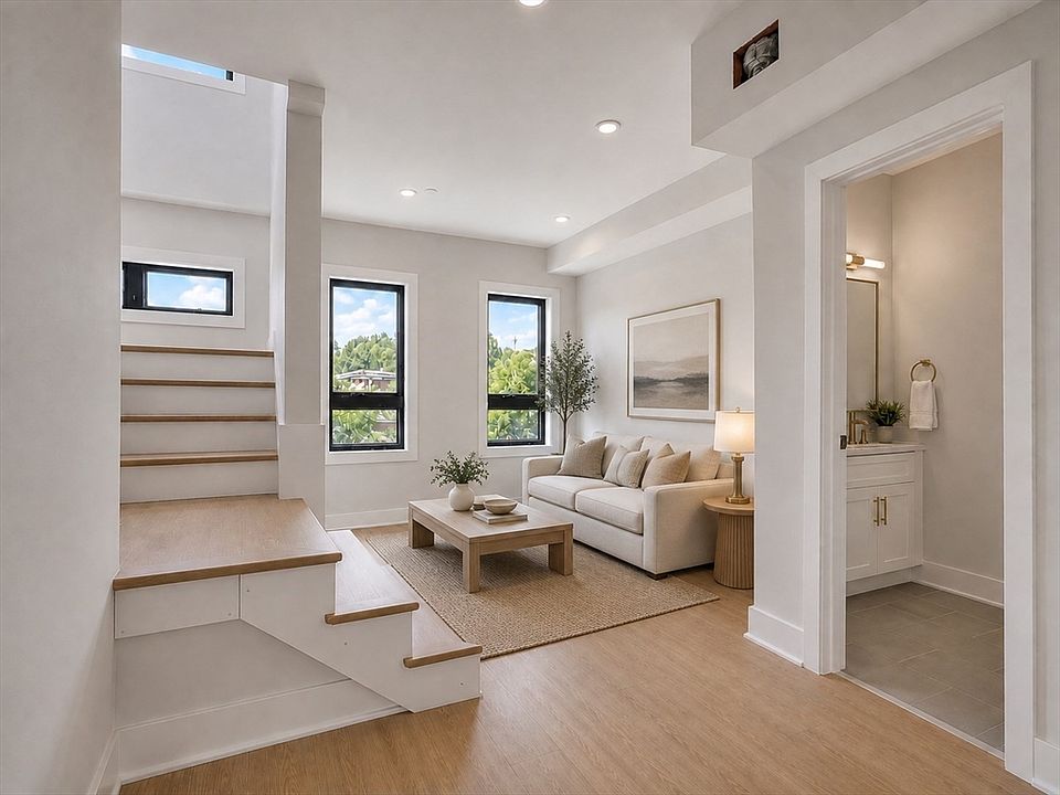 1st image of 820 Hyde Park Ave #306