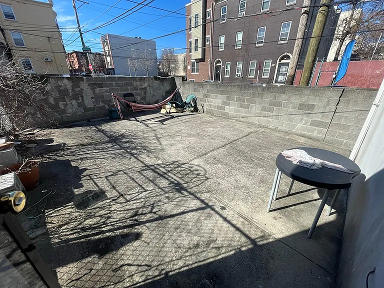 1542 N 15th St #1 — Photo 4