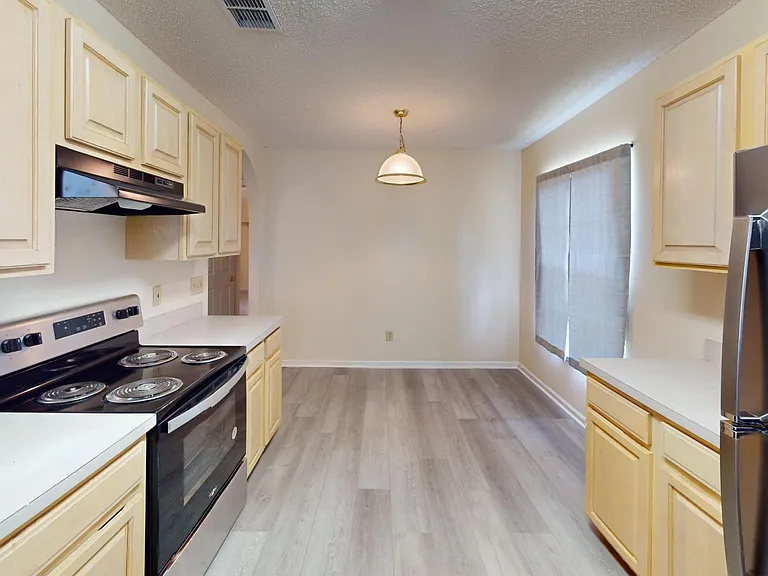 2484 Glade Springs Dr — Photo 7