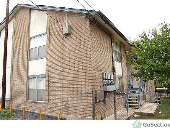 2nd image of 2018 Anchor Dr APT D