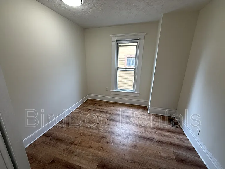 1524 Franklin Ave — Photo 9