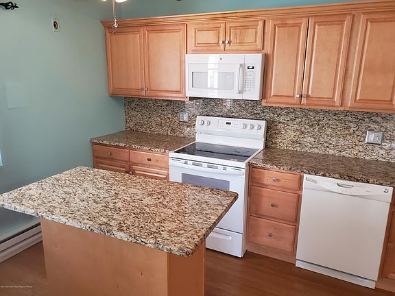 5th image of 56 Saint John Place #D