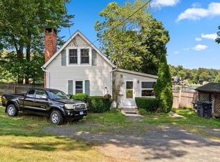 82 Point Grove Rd, Southwick, MA 01077