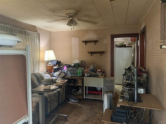 2nd image of 1601 N Y St