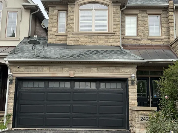 2429 Presquile Dr, Oakville, ON L6H 0B8