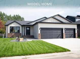 3612 Decorah Way S, Fargo, ND 58104