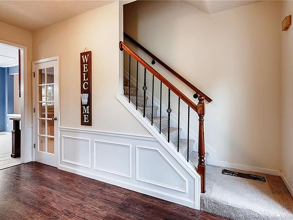 2nd image of 10675 Glenbarr Dr