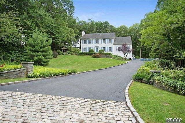 1st image of 8 Dumplin Hill Ln