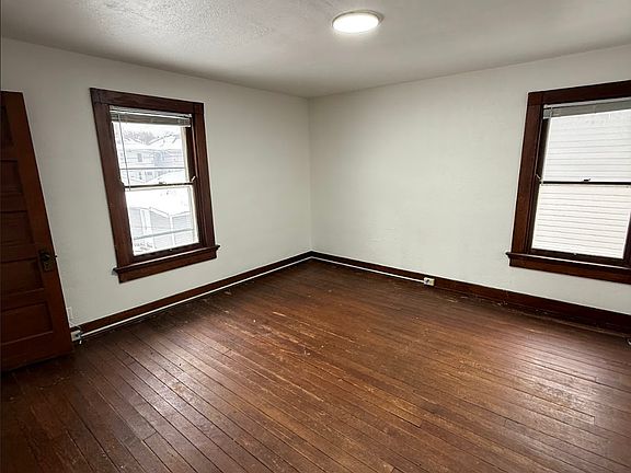 5th image of 836 Saint Nicholas Ave