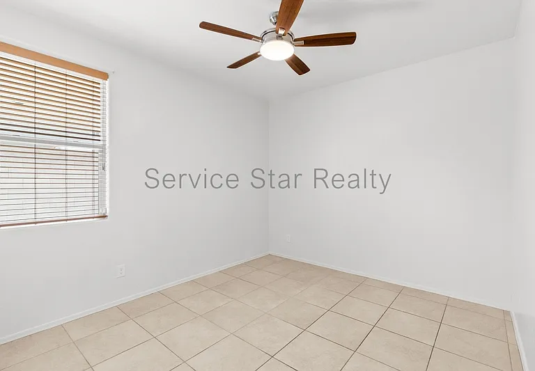 7309 S 12th Dr — Photo 13