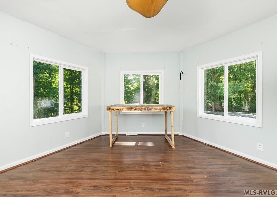 25th image of 149 Greenvalley Dr