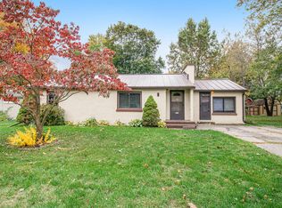 419 10th Ave, Three Rivers, MI 49093