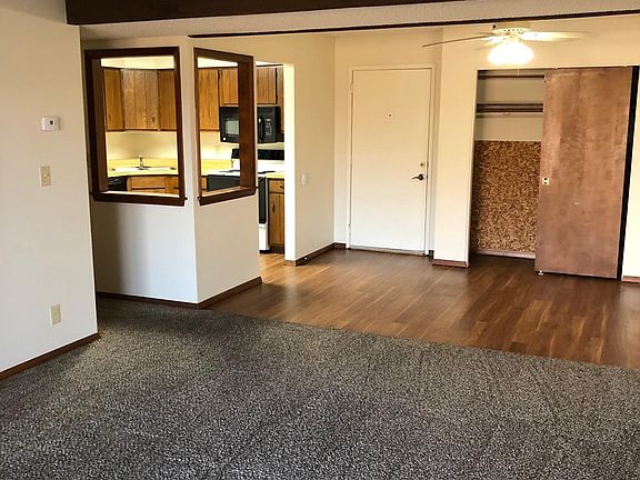 3rd image of 1935 N Lincoln Ave APT 104
