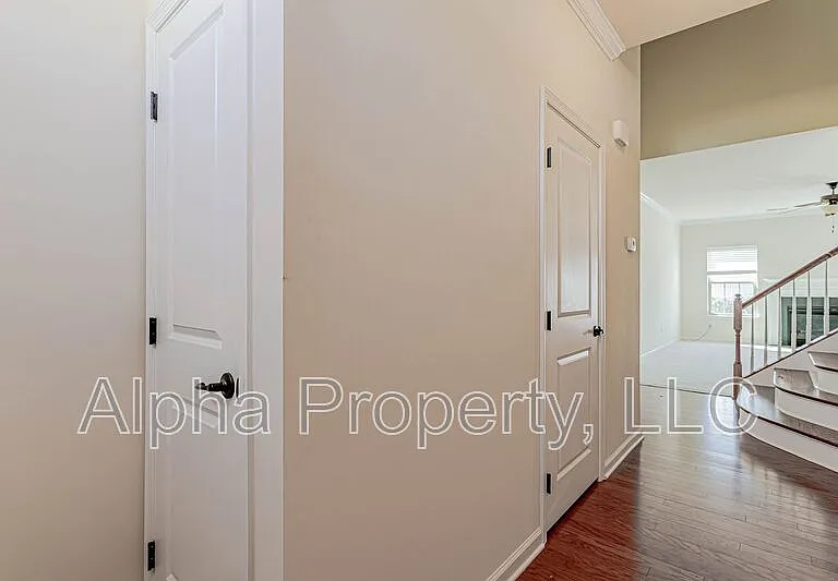 12 Irvington Dr — Photo 4