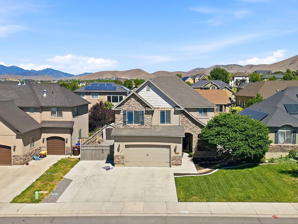 1st image of 3817 E Pinehurst Dr