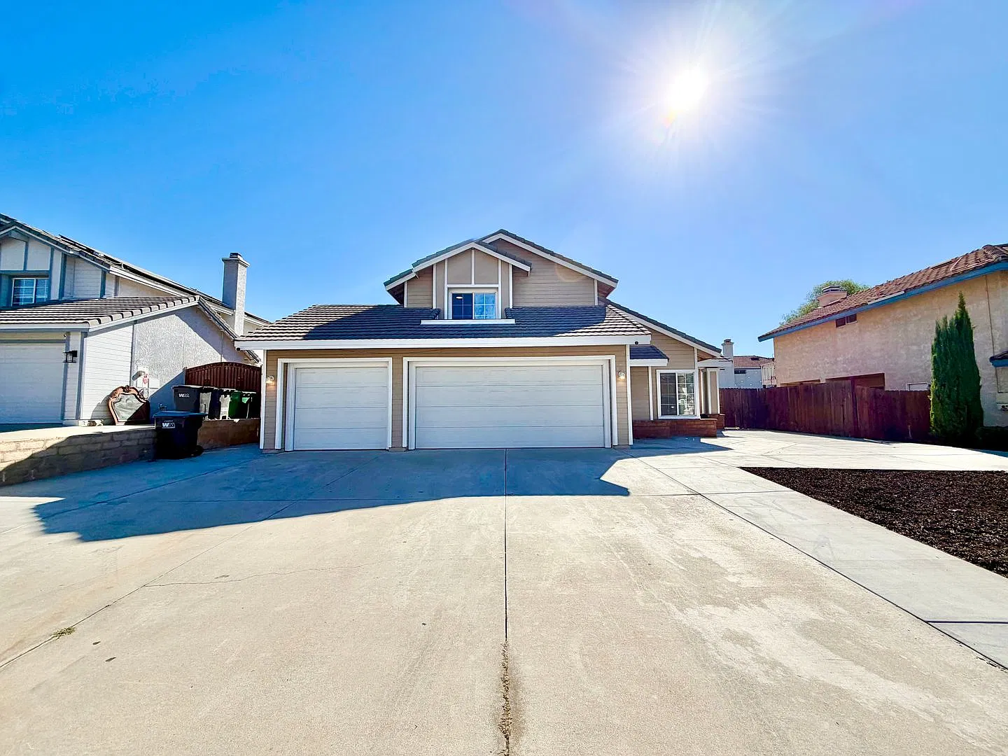 Spacious 4 Bedroom 3 Bathroom Home with 3-Car Garage & Massive Backyard! — Photo 1