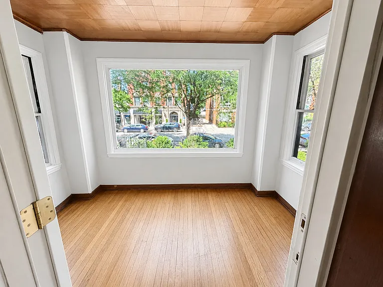4149 N Sheridan Rd #1 — Photo 3