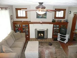 319 Southwood Ave photo 1
