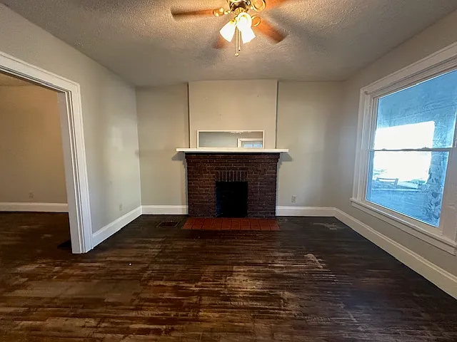 3 bed, 1120 sqft, $1,400 — Photo 3