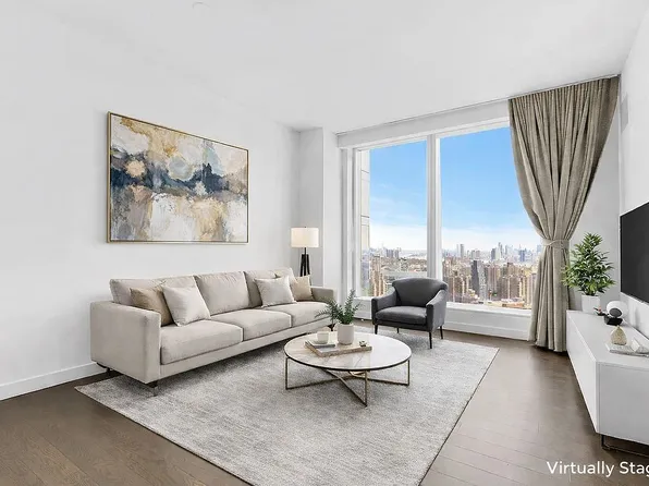 252 South St #35E, New York, NY 10002
