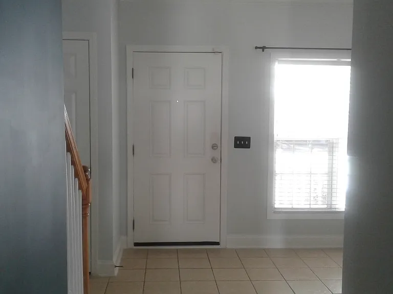 201 Hampton Forest Dr — Photo 5