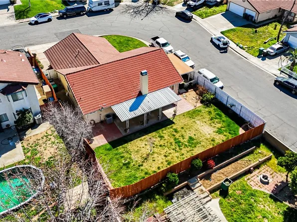1627 Jon Gilbert Ln, Beaumont, CA 92223