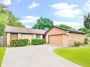 2520 Village Oak Dr, Katy, TX 77493
