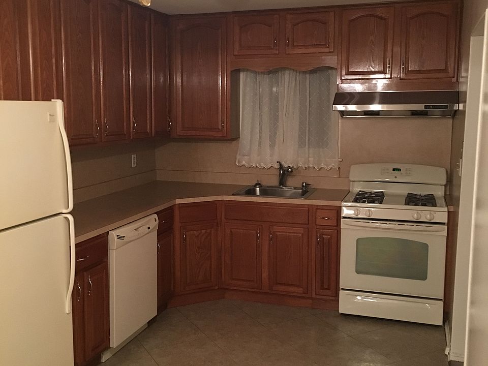 1st image of 14631 28th Ave #2