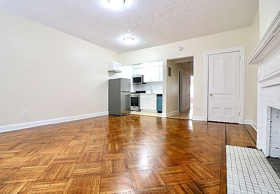 4th image of 307 Amsterdam Ave APT 4