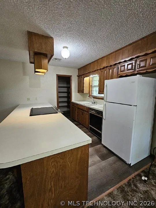 2 bed, 1.0 bath, 1120 sqft, $1,200 — Photo 3