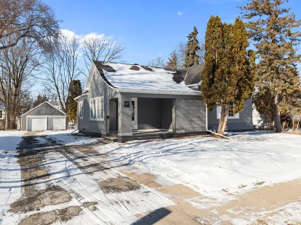 681 Oak St, Neenah, WI 54956